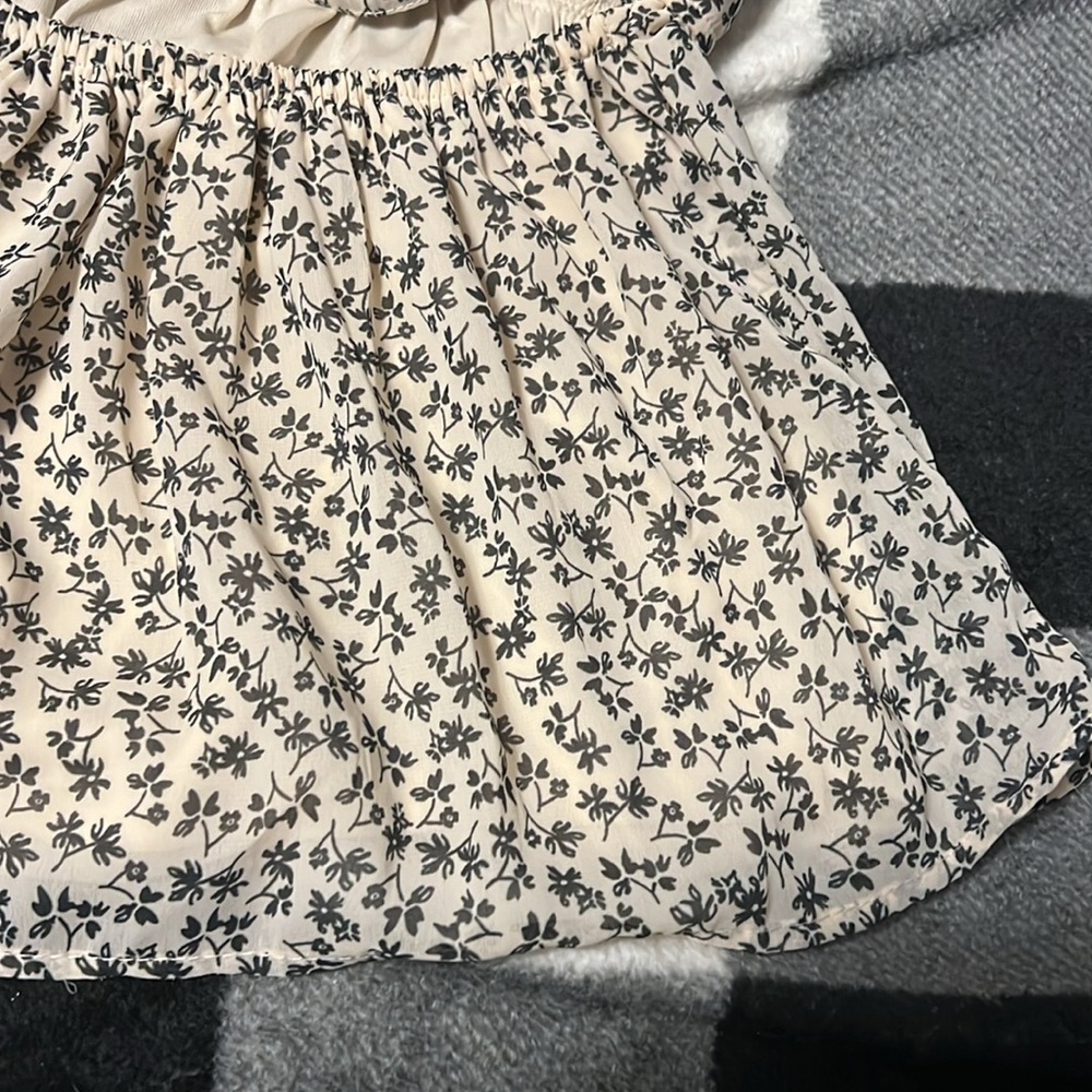 Japna Spaghetti Strap Tie Back Blouse. Size Small. Cream/Tan and Black floral - Picture 8 of 12